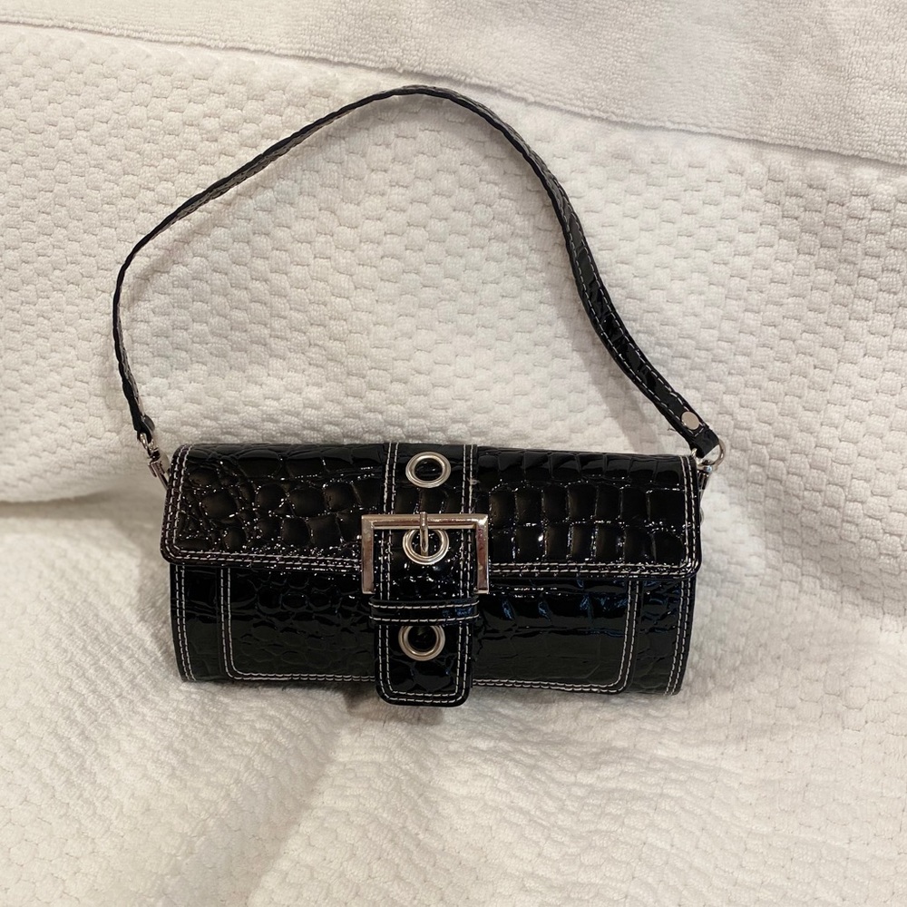 🌺 Faux Croc Embossed Leather Wallet on a Strap 🌺